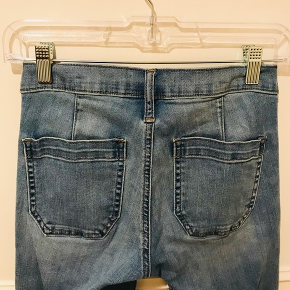 Light wash boot leg jeans - Picture 4 of 5